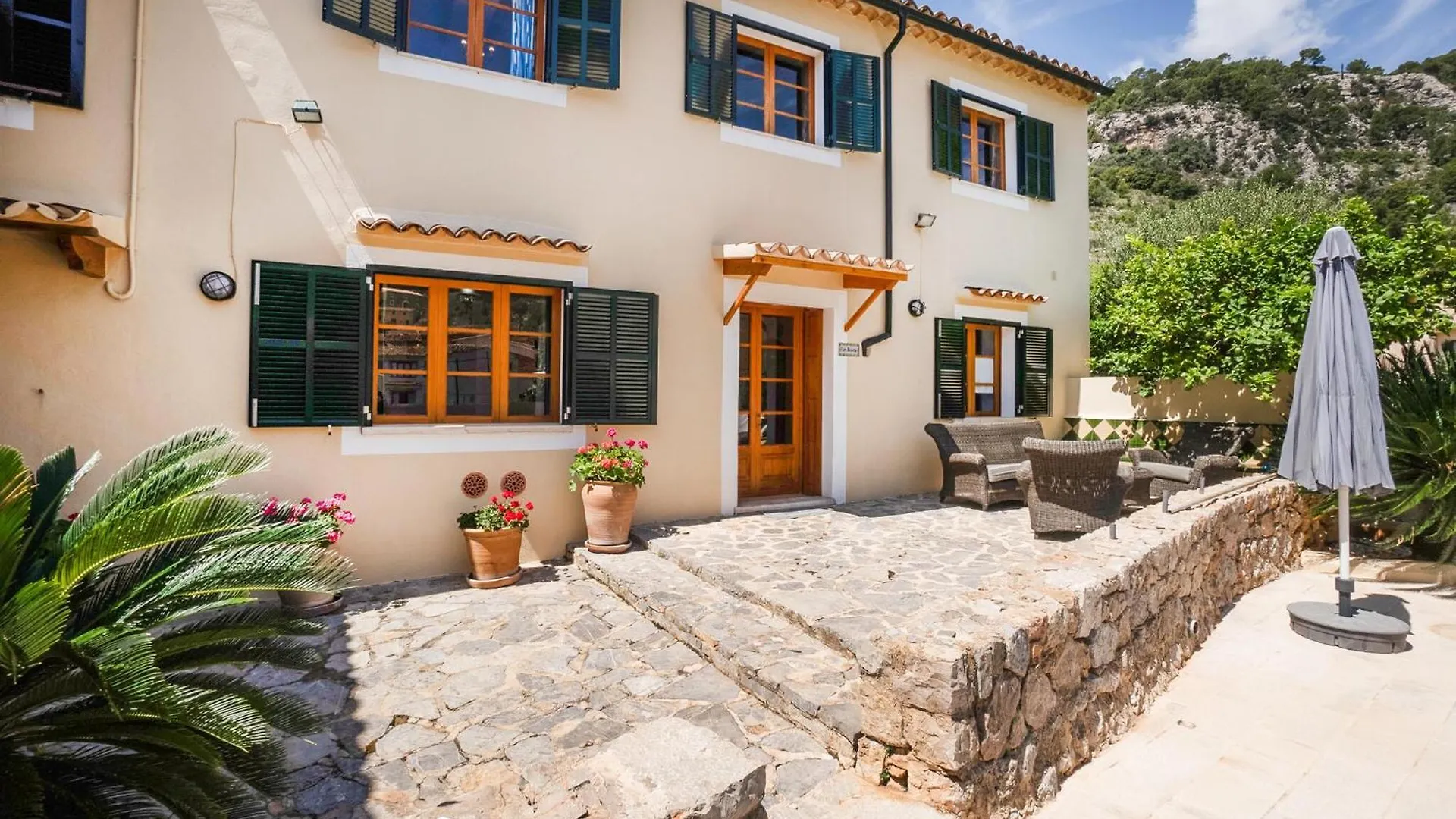 Amazing Home In Caimari With Wifi 펜션